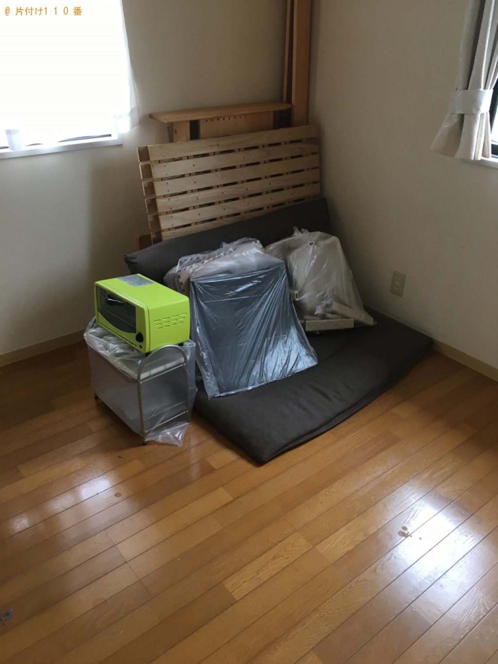 鏡台、ラック、トースター、シングルベッド、座椅子等の回収・処分